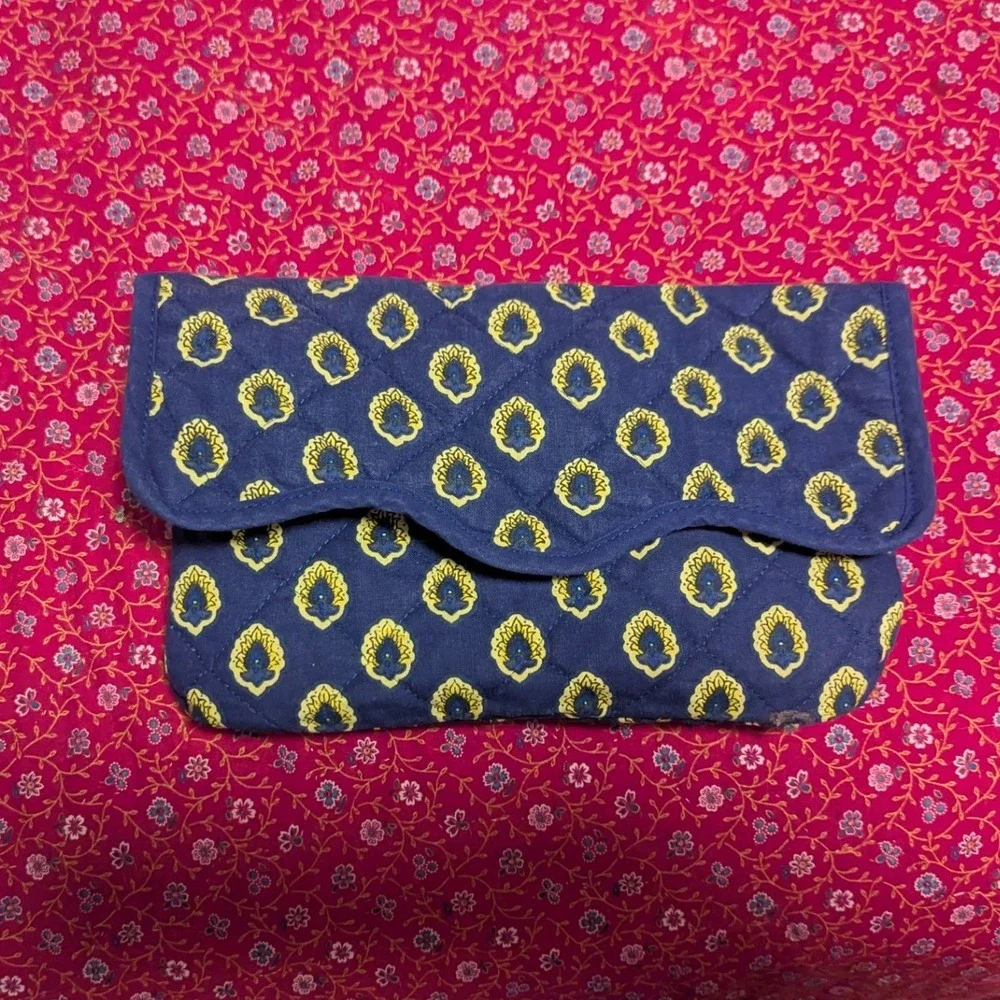 VTG Vera Bradley Rare Maison Blue Provence Quilted Bag Checkbook Retired - Picture 5 of 6